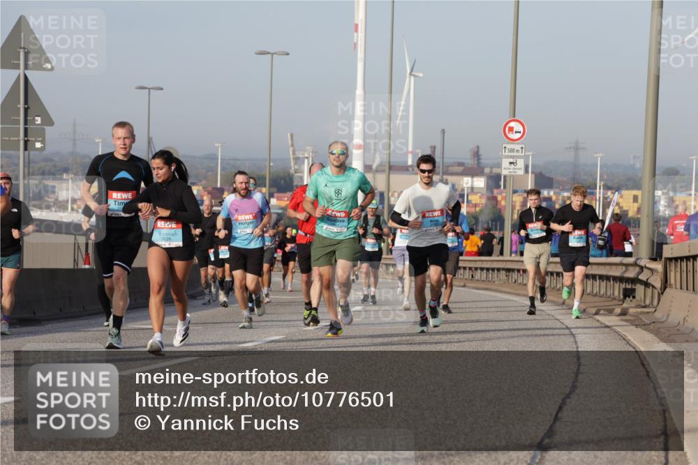 03.10.2026 - Köhlbrandbrückenlauf Yannick Fuchs http://msf.ph/oto/10776501 03.10.2026 09:42:38 Position 2 3828, 1500 meine-sportfotos.de