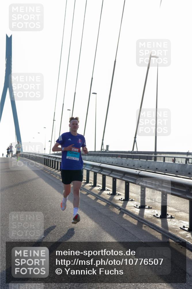 03.10.2026 - Köhlbrandbrückenlauf Yannick Fuchs http://msf.ph/oto/10776507 03.10.2026 09:18:43 Position 1 2172 meine-sportfotos.de