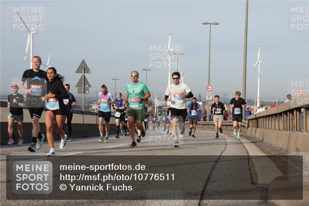 03.10.2026 - Köhlbrandbrückenlauf Yannick Fuchs http://msf.ph/oto/10776511 03.10.2026 09:42:41 Position 2  meine-sportfotos.de