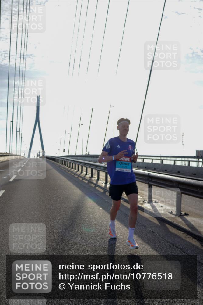 03.10.2026 - Köhlbrandbrückenlauf Yannick Fuchs http://msf.ph/oto/10776518 03.10.2026 09:18:44 Position 1 2172 meine-sportfotos.de