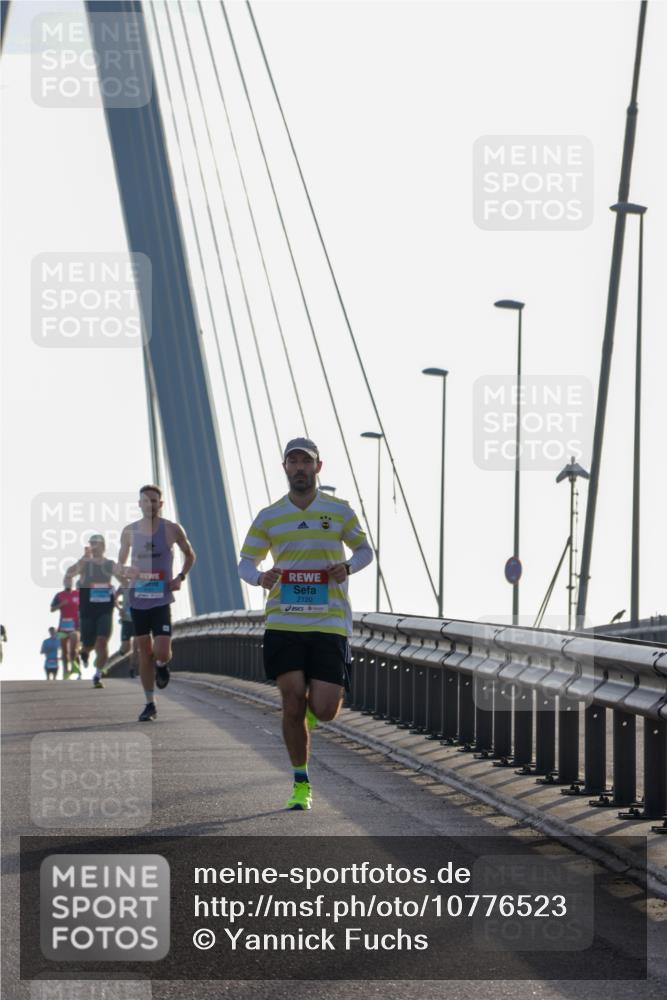 03.10.2026 - Köhlbrandbrückenlauf Yannick Fuchs http://msf.ph/oto/10776523 03.10.2026 09:18:46 Position 1 2120 meine-sportfotos.de