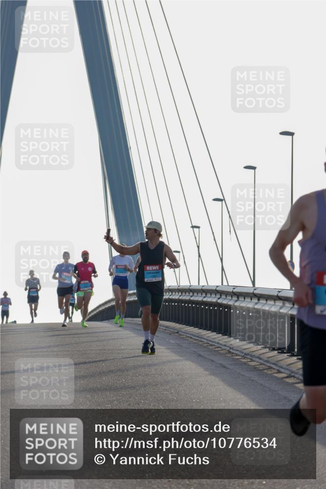 03.10.2026 - Köhlbrandbrückenlauf Yannick Fuchs http://msf.ph/oto/10776534 03.10.2026 09:18:54 Position 1 1599 meine-sportfotos.de