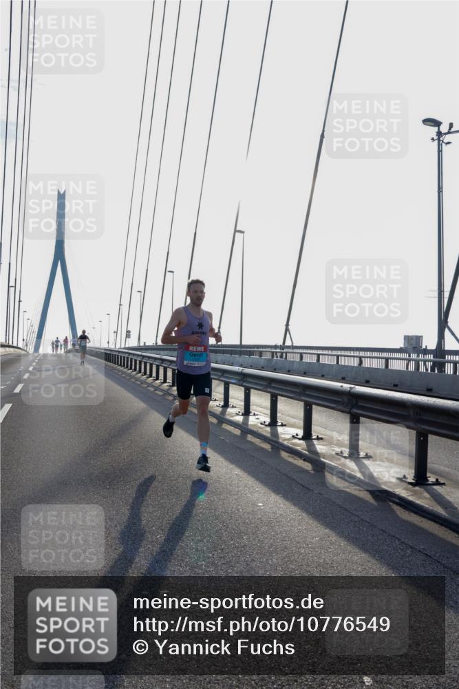 03.10.2026 - Köhlbrandbrückenlauf Yannick Fuchs http://msf.ph/oto/10776549 03.10.2026 09:18:56 Position 1  meine-sportfotos.de