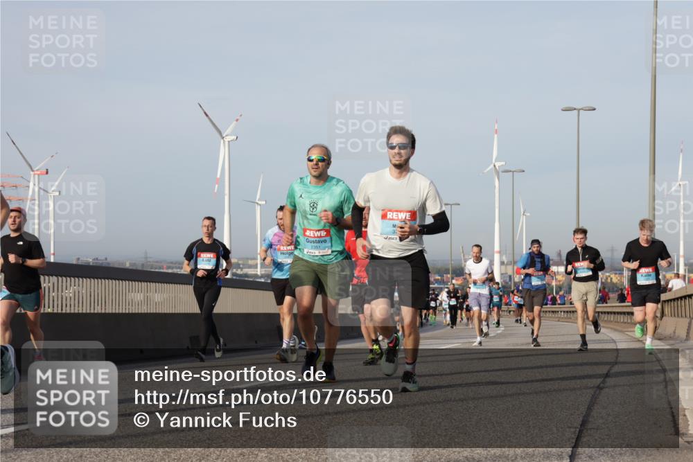 03.10.2026 - Köhlbrandbrückenlauf Yannick Fuchs http://msf.ph/oto/10776550 03.10.2026 09:42:43 Position 2 2351, 3 meine-sportfotos.de