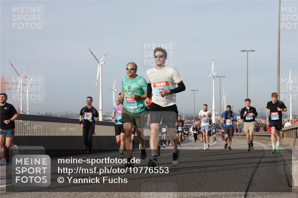 03.10.2026 - Köhlbrandbrückenlauf Yannick Fuchs http://msf.ph/oto/10776553 03.10.2026 09:42:44 Position 2 2351 meine-sportfotos.de