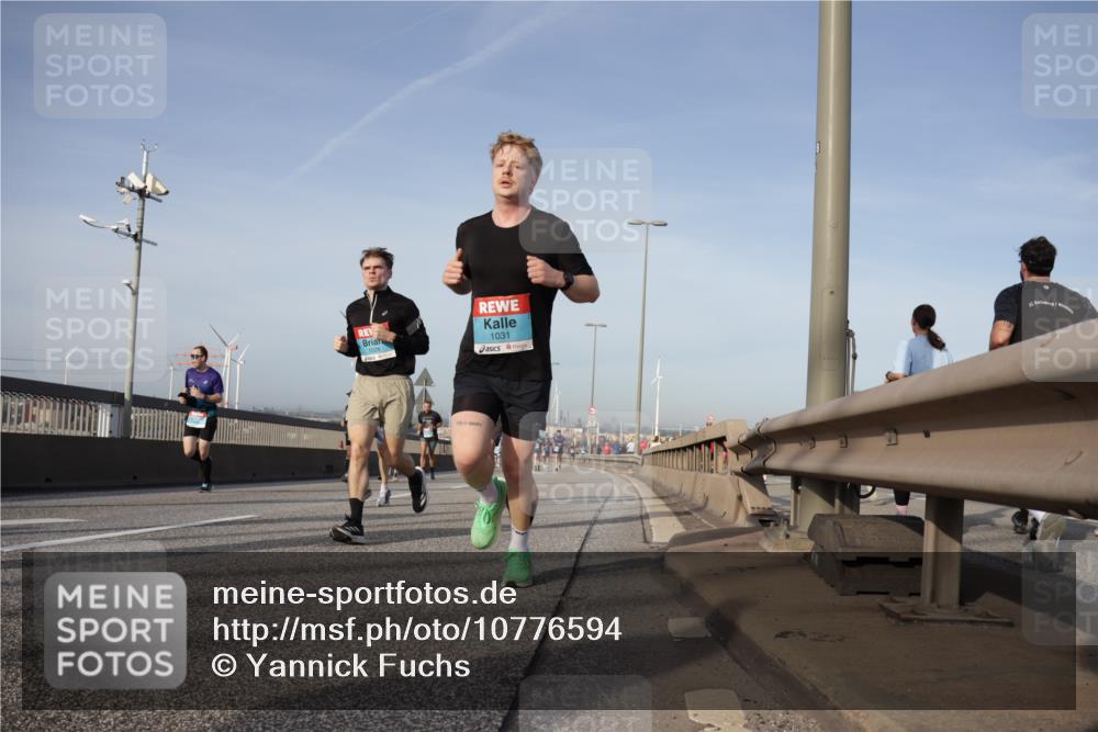 03.10.2026 - Köhlbrandbrückenlauf Yannick Fuchs http://msf.ph/oto/10776594 03.10.2026 09:42:48 Position 2 1031, 1, 8 meine-sportfotos.de