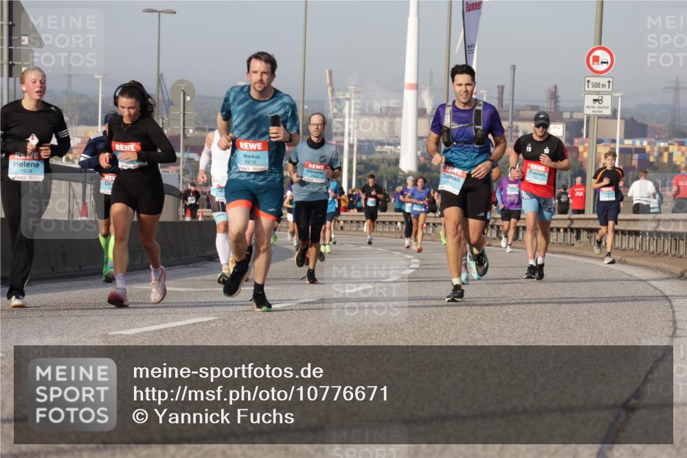 03.10.2026 - Köhlbrandbrückenlauf Yannick Fuchs http://msf.ph/oto/10776671 03.10.2026 09:42:54 Position 2 1928, 3818, 3700, 1500 meine-sportfotos.de