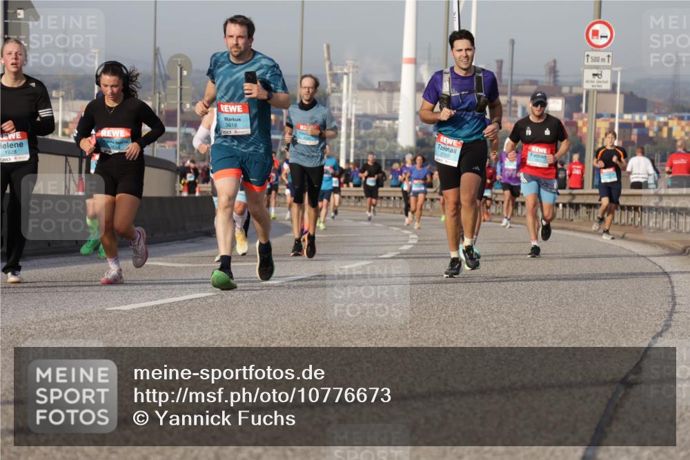 03.10.2026 - Köhlbrandbrückenlauf Yannick Fuchs http://msf.ph/oto/10776673 03.10.2026 09:42:54 Position 2 1928, 3814, 3818, 3700, 500, 1 meine-sportfotos.de
