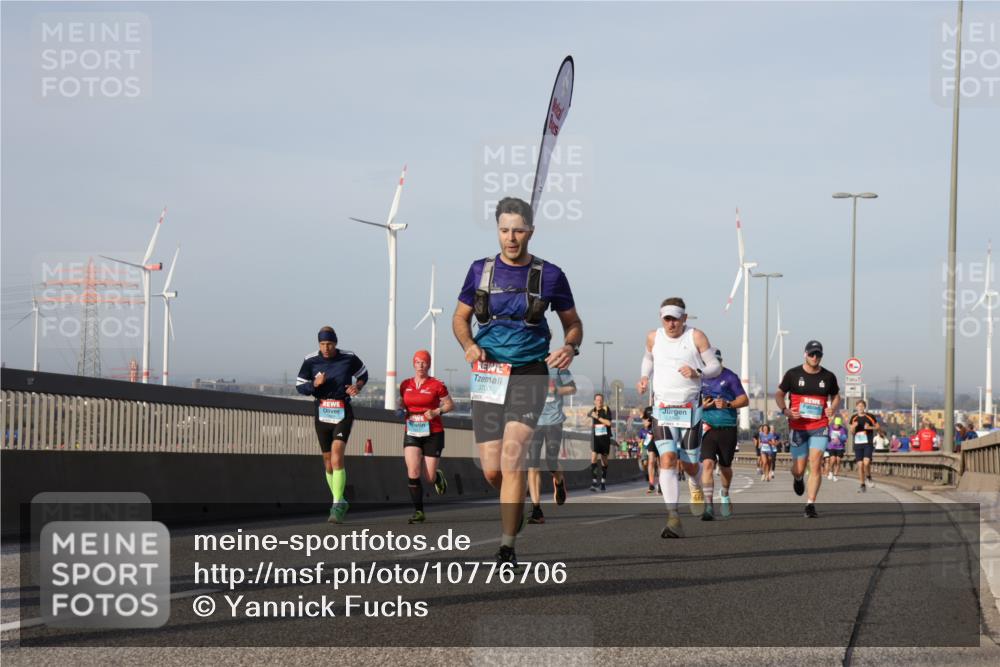 03.10.2026 - Köhlbrandbrückenlauf Yannick Fuchs http://msf.ph/oto/10776706 03.10.2026 09:43:00 Position 2 3700 meine-sportfotos.de