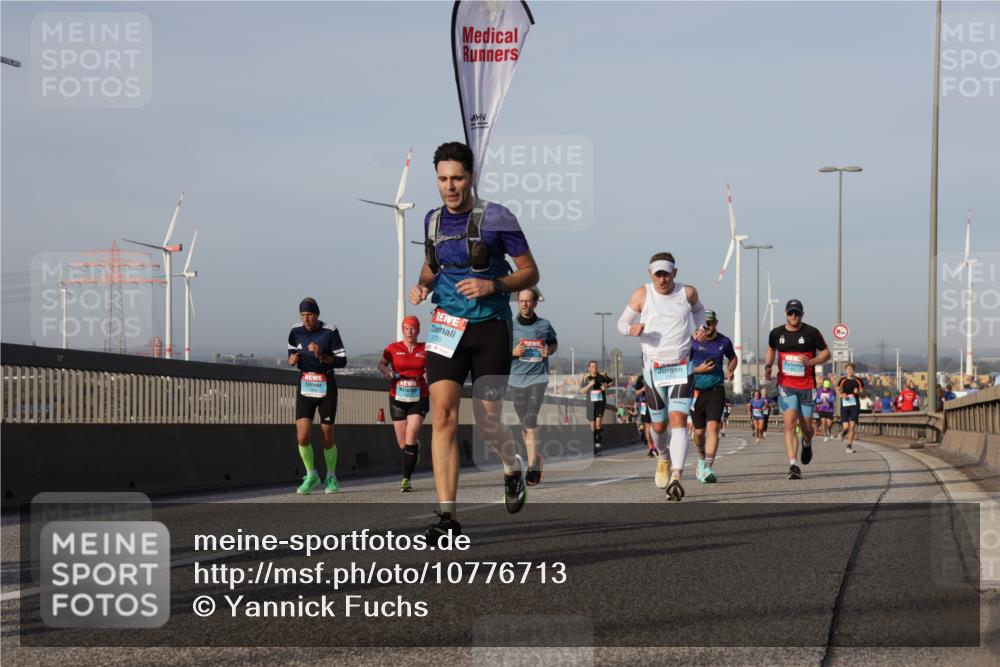 03.10.2026 - Köhlbrandbrückenlauf Yannick Fuchs http://msf.ph/oto/10776713 03.10.2026 09:43:00 Position 2 3700 meine-sportfotos.de