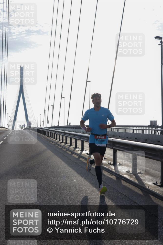 03.10.2026 - Köhlbrandbrückenlauf Yannick Fuchs http://msf.ph/oto/10776729 03.10.2026 09:19:21 Position 1 3705 meine-sportfotos.de