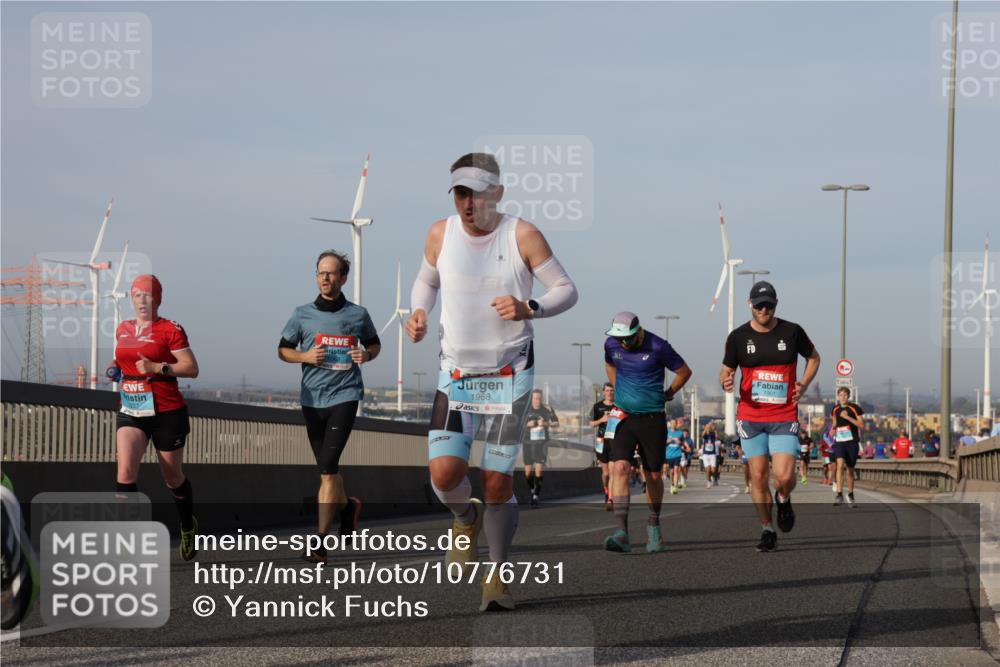 03.10.2026 - Köhlbrandbrückenlauf Yannick Fuchs http://msf.ph/oto/10776731 03.10.2026 09:43:01 Position 2 1968 meine-sportfotos.de