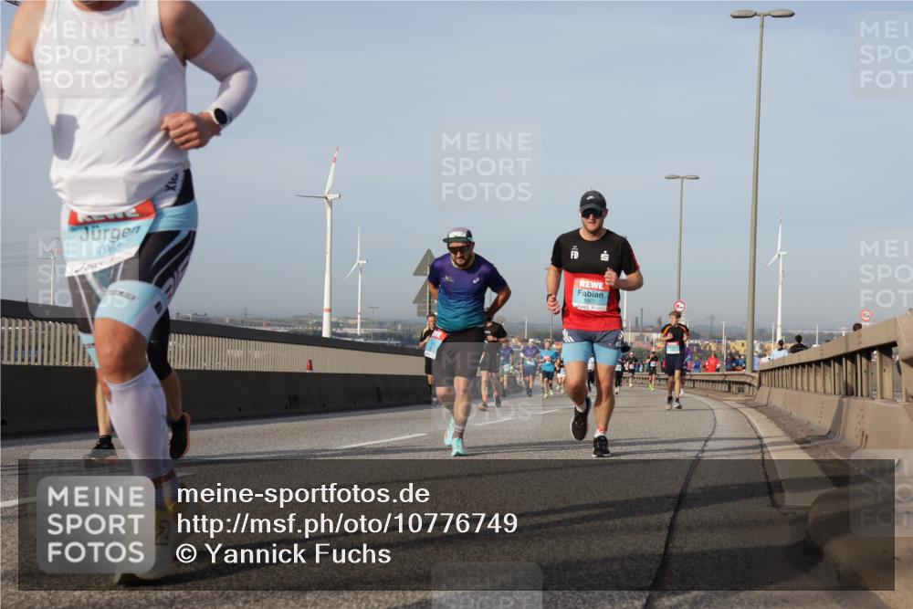 03.10.2026 - Köhlbrandbrückenlauf Yannick Fuchs http://msf.ph/oto/10776749 03.10.2026 09:43:03 Position 2 1968 meine-sportfotos.de