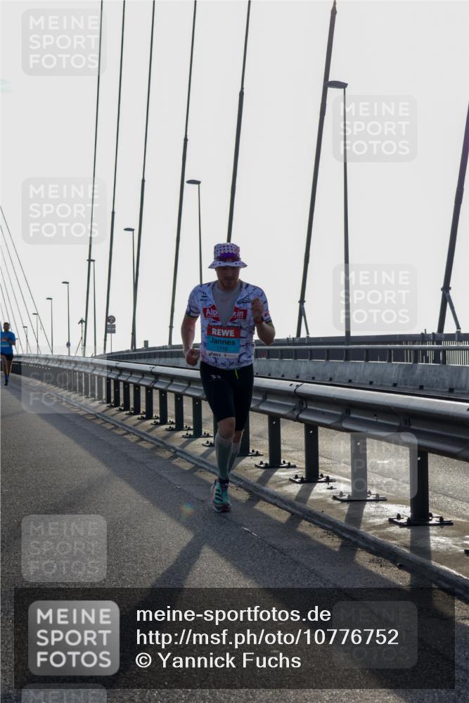 03.10.2026 - Köhlbrandbrückenlauf Yannick Fuchs http://msf.ph/oto/10776752 03.10.2026 09:19:29 Position 1 1716 meine-sportfotos.de