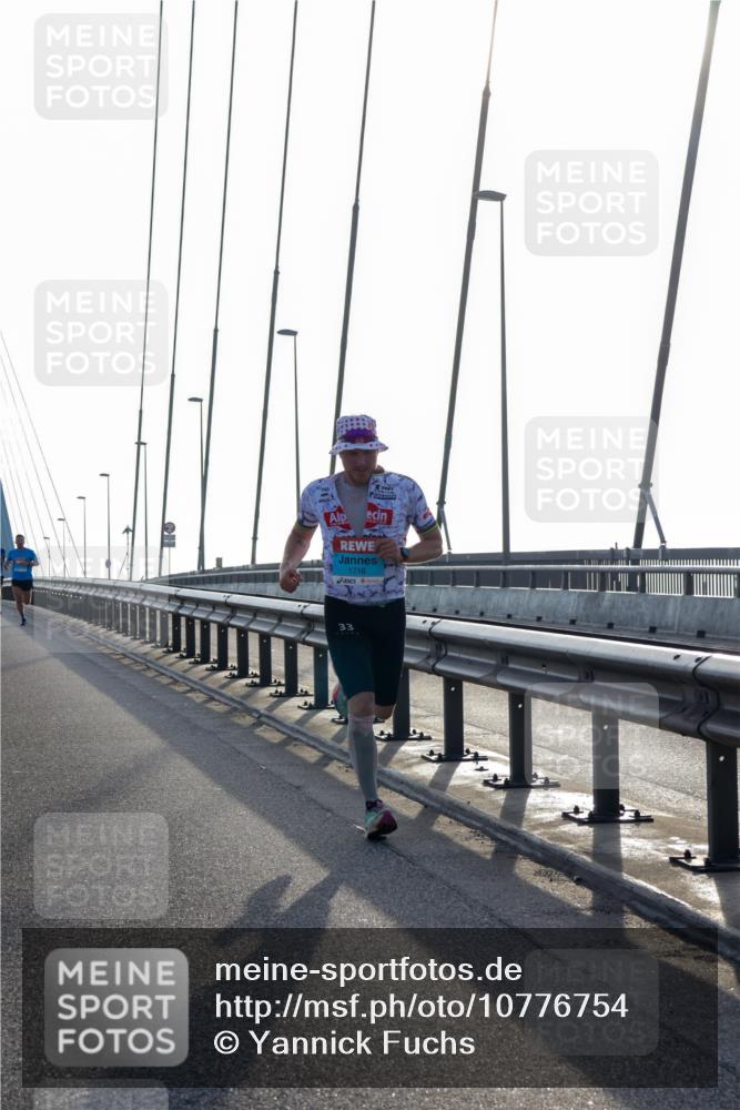 03.10.2026 - Köhlbrandbrückenlauf Yannick Fuchs http://msf.ph/oto/10776754 03.10.2026 09:19:30 Position 1 1716 meine-sportfotos.de