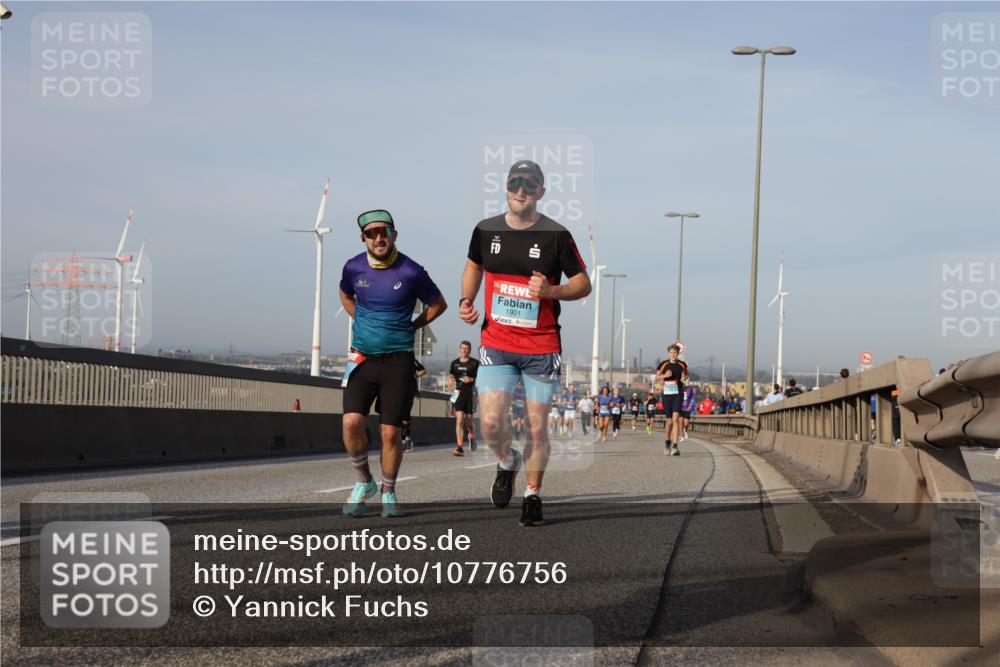 03.10.2026 - Köhlbrandbrückenlauf Yannick Fuchs http://msf.ph/oto/10776756 03.10.2026 09:43:03 Position 2 1901 meine-sportfotos.de