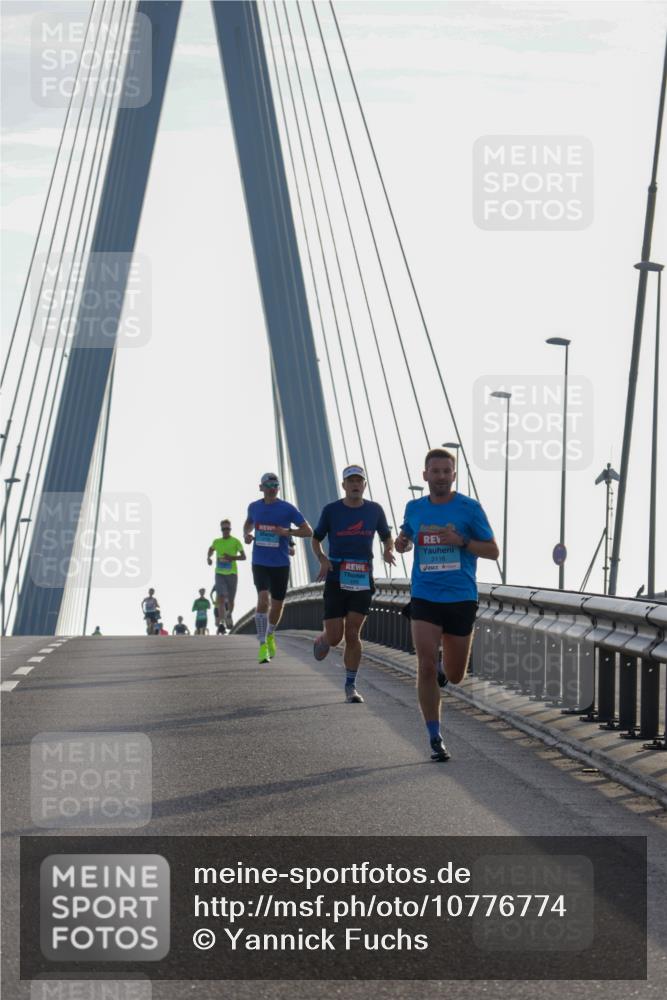 03.10.2026 - Köhlbrandbrückenlauf Yannick Fuchs http://msf.ph/oto/10776774 03.10.2026 09:19:32 Position 1 2116 meine-sportfotos.de
