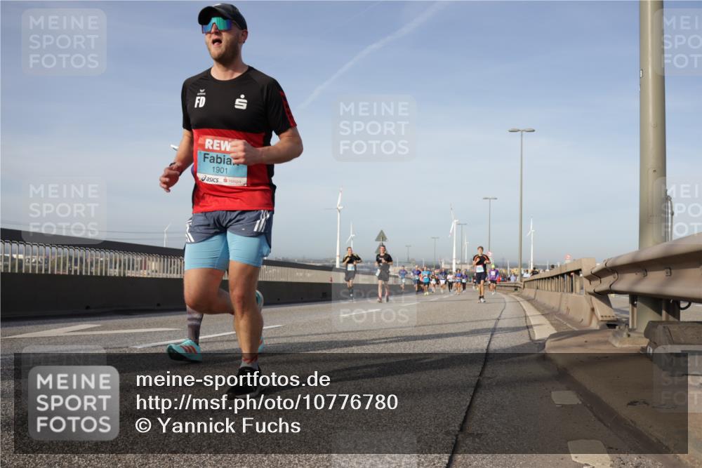 03.10.2026 - Köhlbrandbrückenlauf Yannick Fuchs http://msf.ph/oto/10776780 03.10.2026 09:43:05 Position 2 1901, 5, 8 meine-sportfotos.de