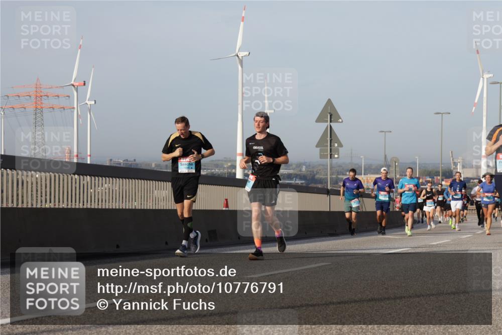 03.10.2026 - Köhlbrandbrückenlauf Yannick Fuchs http://msf.ph/oto/10776791 03.10.2026 09:43:06 Position 2  meine-sportfotos.de
