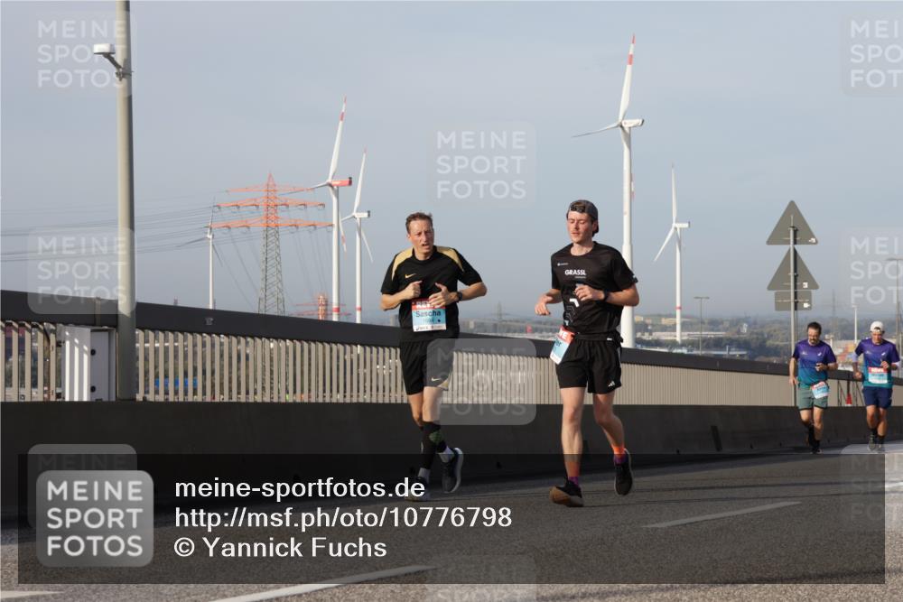 03.10.2026 - Köhlbrandbrückenlauf Yannick Fuchs http://msf.ph/oto/10776798 03.10.2026 09:43:07 Position 2  meine-sportfotos.de