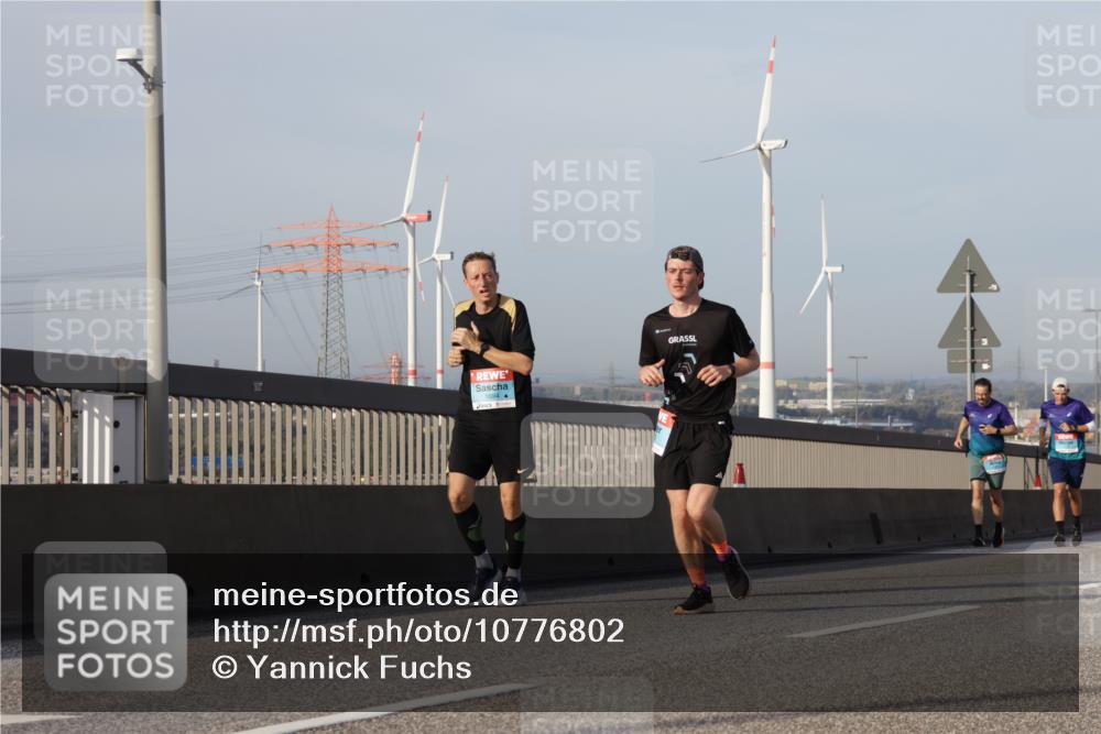 03.10.2026 - Köhlbrandbrückenlauf Yannick Fuchs http://msf.ph/oto/10776802 03.10.2026 09:43:07 Position 2 1694 meine-sportfotos.de