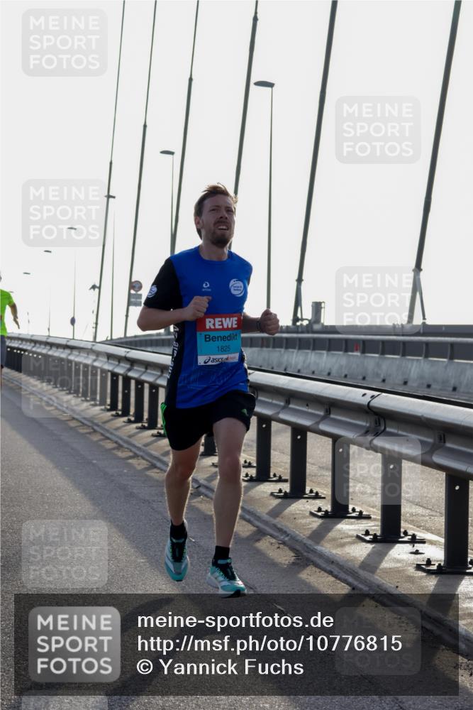 03.10.2026 - Köhlbrandbrückenlauf Yannick Fuchs http://msf.ph/oto/10776815 03.10.2026 09:19:45 Position 1 1825 meine-sportfotos.de