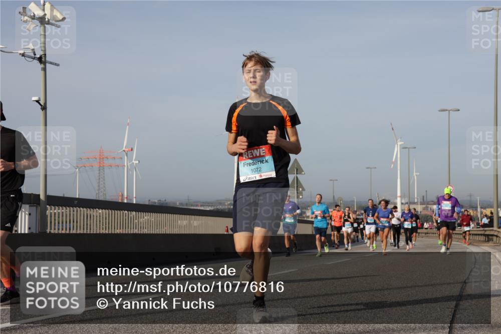 03.10.2026 - Köhlbrandbrückenlauf Yannick Fuchs http://msf.ph/oto/10776816 03.10.2026 09:43:09 Position 2 1072 meine-sportfotos.de