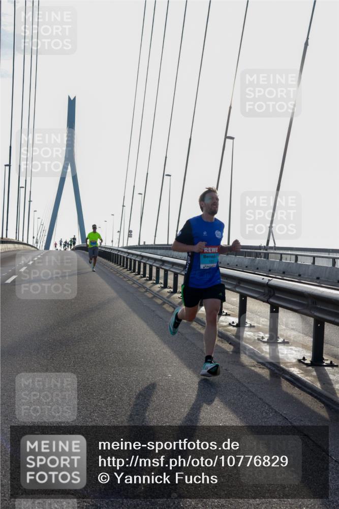 03.10.2026 - Köhlbrandbrückenlauf Yannick Fuchs http://msf.ph/oto/10776829 03.10.2026 09:19:45 Position 1 1825 meine-sportfotos.de