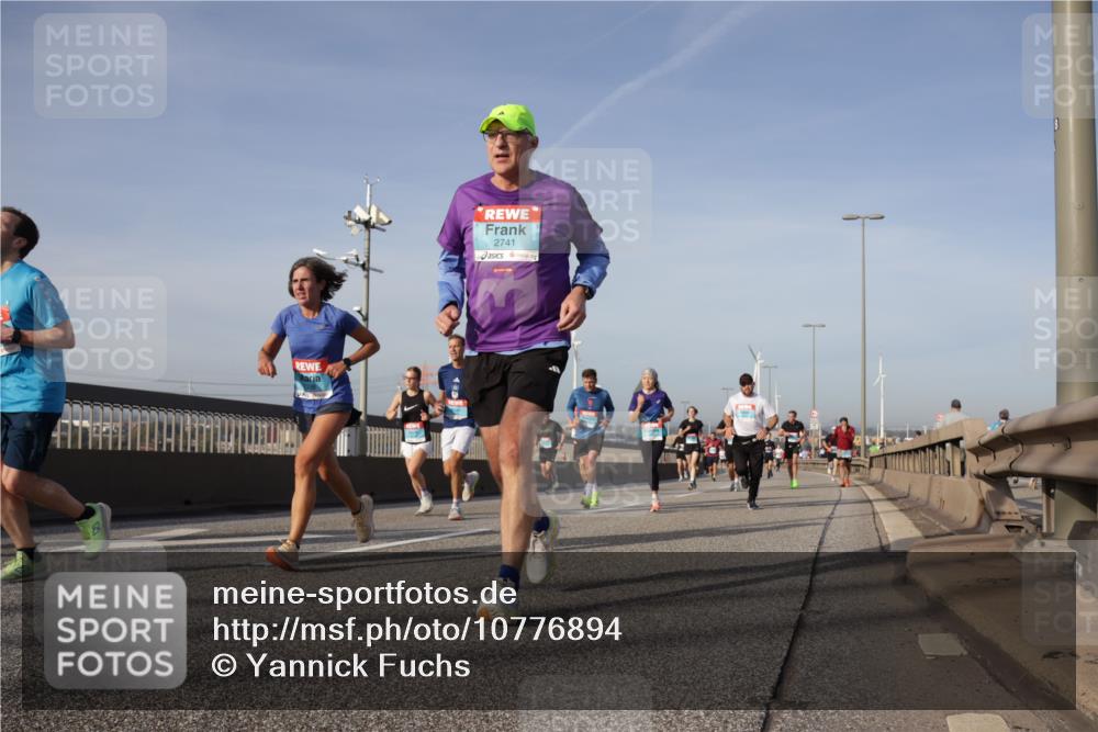 03.10.2026 - Köhlbrandbrückenlauf Yannick Fuchs http://msf.ph/oto/10776894 03.10.2026 09:43:16 Position 2 2741 meine-sportfotos.de
