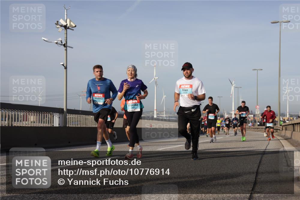 03.10.2026 - Köhlbrandbrückenlauf Yannick Fuchs http://msf.ph/oto/10776914 03.10.2026 09:43:18 Position 2 1019, 2469, 2544 meine-sportfotos.de
