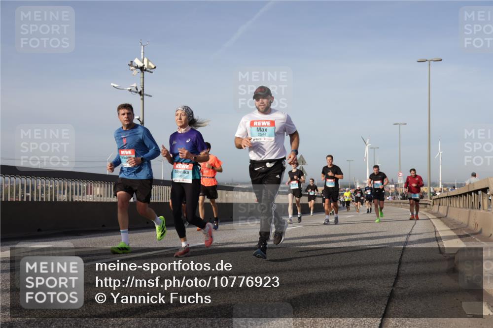 03.10.2026 - Köhlbrandbrückenlauf Yannick Fuchs http://msf.ph/oto/10776923 03.10.2026 09:43:18 Position 2 2469, 2544 meine-sportfotos.de