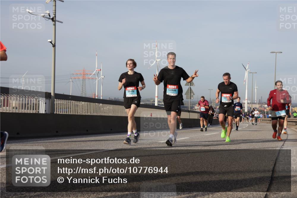 03.10.2026 - Köhlbrandbrückenlauf Yannick Fuchs http://msf.ph/oto/10776944 03.10.2026 09:43:20 Position 2  meine-sportfotos.de
