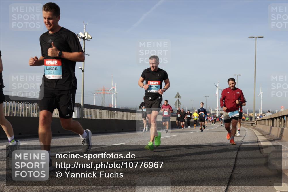 03.10.2026 - Köhlbrandbrückenlauf Yannick Fuchs http://msf.ph/oto/10776967 03.10.2026 09:43:22 Position 2 2531, 328 meine-sportfotos.de