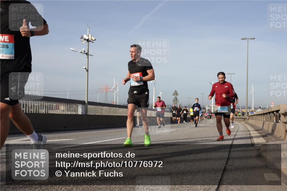 03.10.2026 - Köhlbrandbrückenlauf Yannick Fuchs http://msf.ph/oto/10776972 03.10.2026 09:43:22 Position 2 31, 2240 meine-sportfotos.de