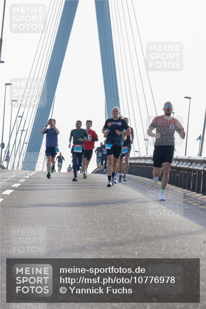 03.10.2026 - Köhlbrandbrückenlauf Yannick Fuchs http://msf.ph/oto/10776978 03.10.2026 09:20:23 Position 1  meine-sportfotos.de