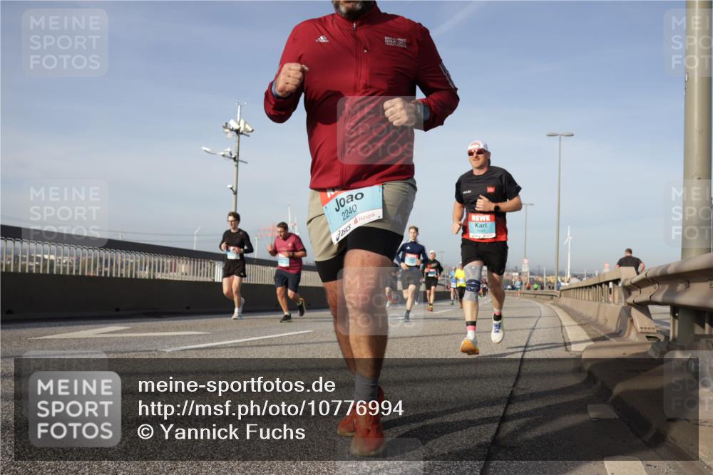 03.10.2026 - Köhlbrandbrückenlauf Yannick Fuchs http://msf.ph/oto/10776994 03.10.2026 09:43:25 Position 2 2240, 1692 meine-sportfotos.de