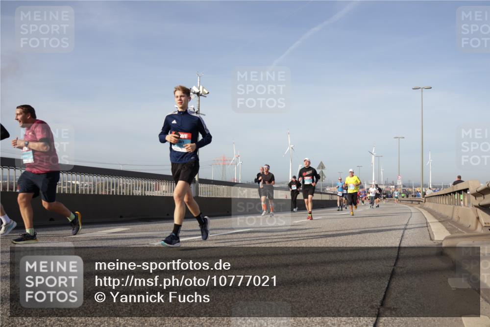 03.10.2026 - Köhlbrandbrückenlauf Yannick Fuchs http://msf.ph/oto/10777021 03.10.2026 09:43:27 Position 2  meine-sportfotos.de