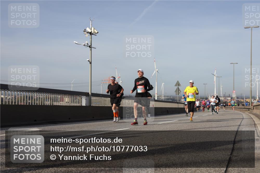 03.10.2026 - Köhlbrandbrückenlauf Yannick Fuchs http://msf.ph/oto/10777033 03.10.2026 09:43:28 Position 2  meine-sportfotos.de