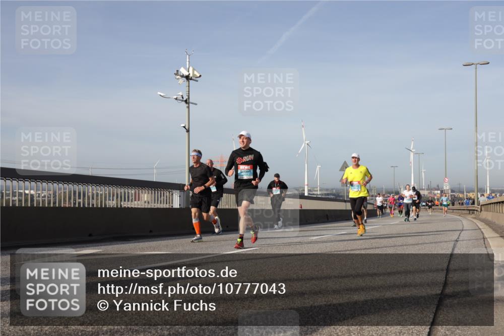 03.10.2026 - Köhlbrandbrückenlauf Yannick Fuchs http://msf.ph/oto/10777043 03.10.2026 09:43:28 Position 2  meine-sportfotos.de