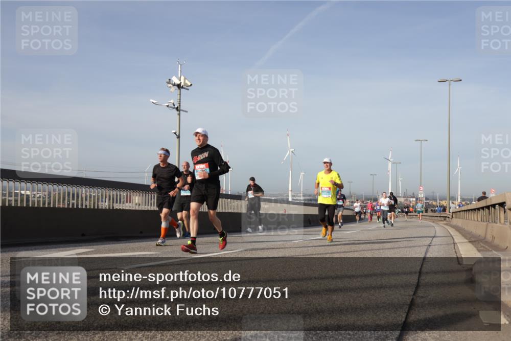 03.10.2026 - Köhlbrandbrückenlauf Yannick Fuchs http://msf.ph/oto/10777051 03.10.2026 09:43:28 Position 2  meine-sportfotos.de