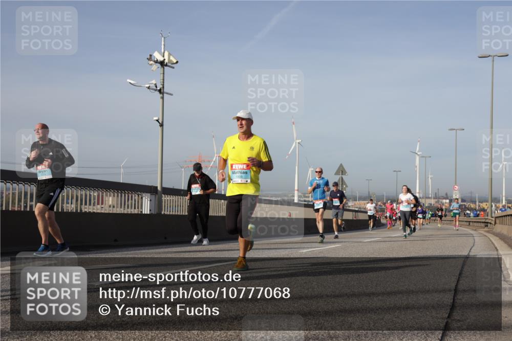 03.10.2026 - Köhlbrandbrückenlauf Yannick Fuchs http://msf.ph/oto/10777068 03.10.2026 09:43:30 Position 2 1808 meine-sportfotos.de