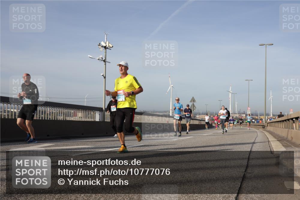 03.10.2026 - Köhlbrandbrückenlauf Yannick Fuchs http://msf.ph/oto/10777076 03.10.2026 09:43:30 Position 2  meine-sportfotos.de