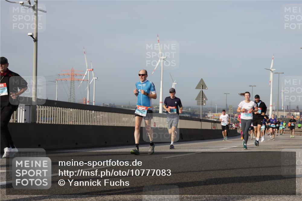 03.10.2026 - Köhlbrandbrückenlauf Yannick Fuchs http://msf.ph/oto/10777083 03.10.2026 09:43:31 Position 2 47 meine-sportfotos.de