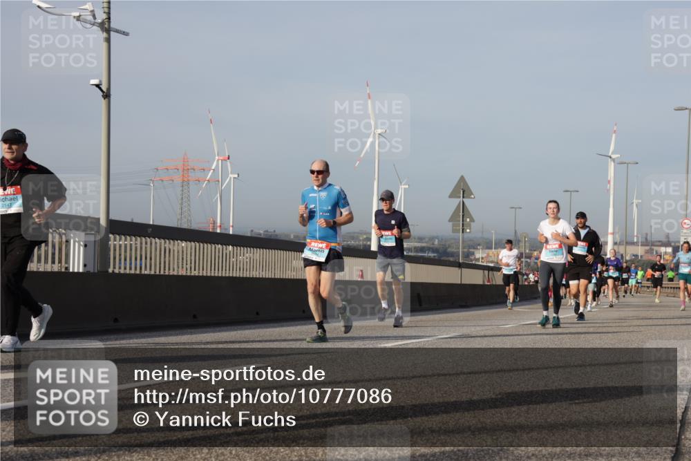 03.10.2026 - Köhlbrandbrückenlauf Yannick Fuchs http://msf.ph/oto/10777086 03.10.2026 09:43:31 Position 2 2147 meine-sportfotos.de