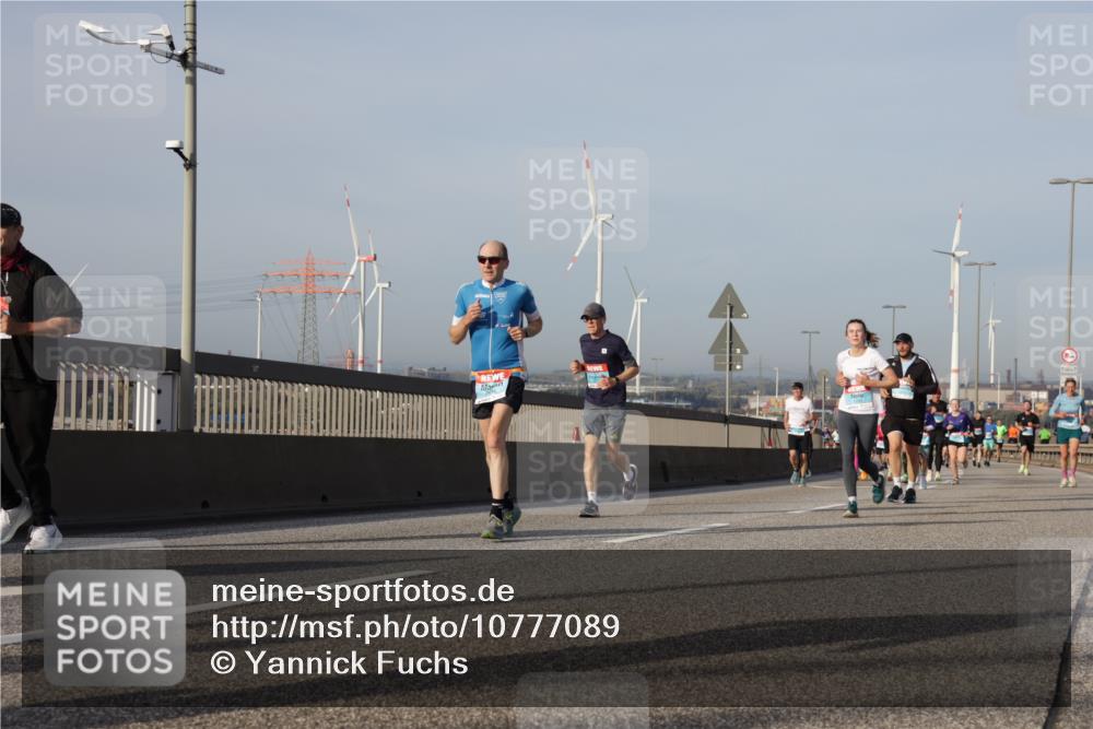 03.10.2026 - Köhlbrandbrückenlauf Yannick Fuchs http://msf.ph/oto/10777089 03.10.2026 09:43:31 Position 2 1 meine-sportfotos.de