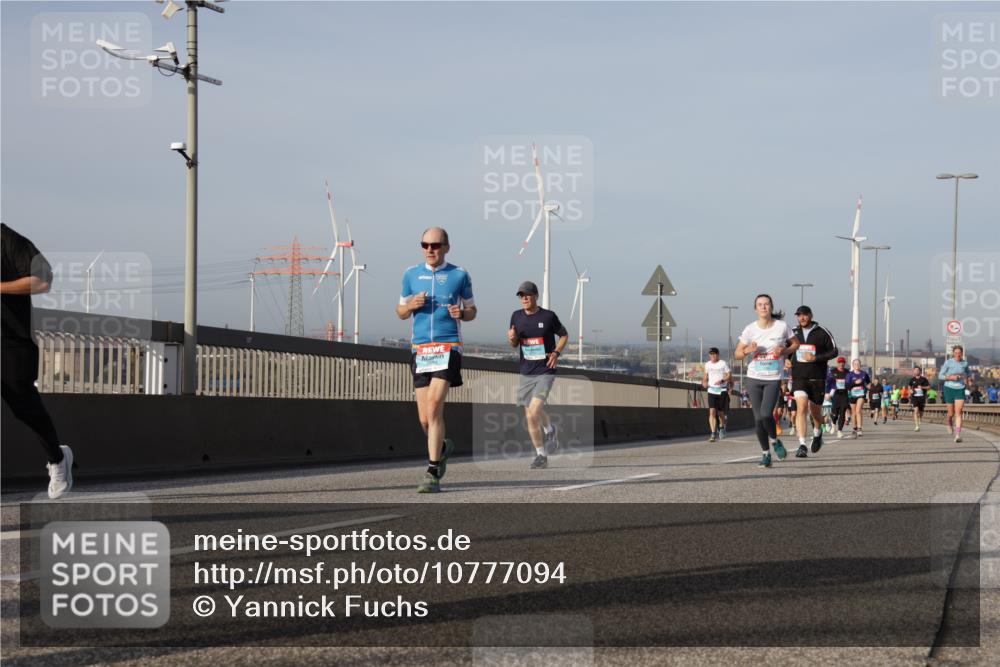 03.10.2026 - Köhlbrandbrückenlauf Yannick Fuchs http://msf.ph/oto/10777094 03.10.2026 09:43:31 Position 2 1 meine-sportfotos.de