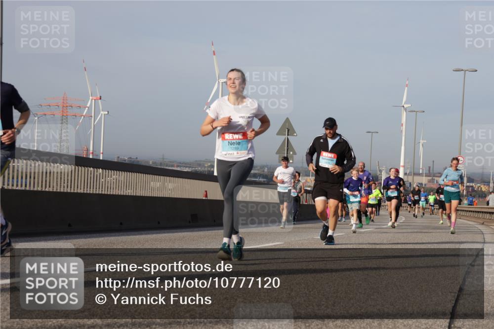 03.10.2026 - Köhlbrandbrückenlauf Yannick Fuchs http://msf.ph/oto/10777120 03.10.2026 09:43:34 Position 2 1289, 2479 meine-sportfotos.de