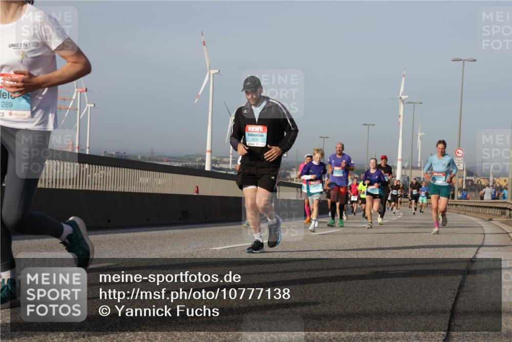 03.10.2026 - Köhlbrandbrückenlauf Yannick Fuchs http://msf.ph/oto/10777138 03.10.2026 09:43:35 Position 2 289, 2479 meine-sportfotos.de