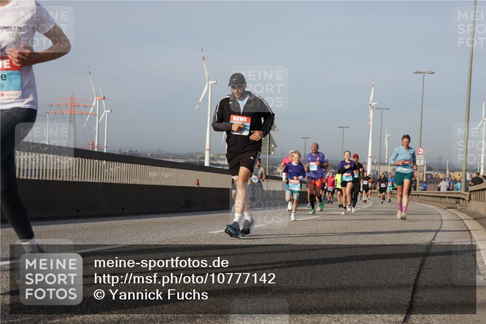 03.10.2026 - Köhlbrandbrückenlauf Yannick Fuchs http://msf.ph/oto/10777142 03.10.2026 09:43:35 Position 2 9 meine-sportfotos.de