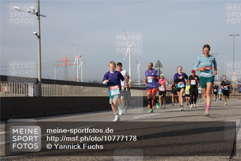 03.10.2026 - Köhlbrandbrückenlauf Yannick Fuchs http://msf.ph/oto/10777178 03.10.2026 09:43:37 Position 2 1731 meine-sportfotos.de
